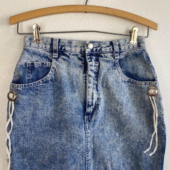 Vintage 80s Tioga Sport Womens Denim Skirt Size 6 Conchos Western Lace Up Slits - Picture 2 of 10